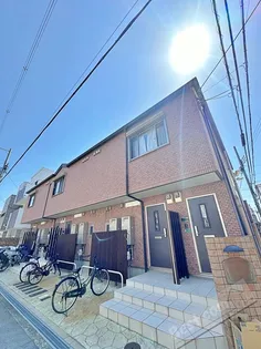 ドゥジエーム【1階】の外観