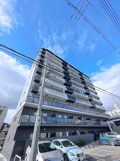 ベルンガーデン勝山北【4階】の外観