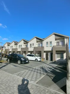 ファミリア【2階】の外観