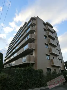 サバービア泉大津【6階】の外観