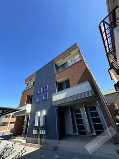 ストラーダ ディ ラピス【1階】の外観