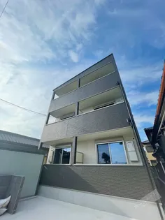 レヴール鳳南【1階】の外観