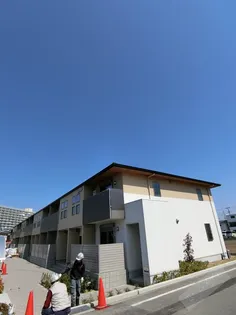 アベンシス【1階】の外観