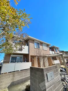 シャーメゾンi【2階】の外観