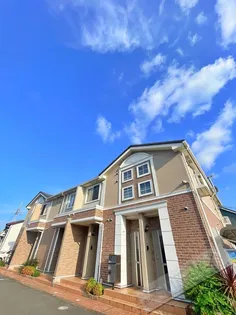 クヴァ−ラク−ボ【1階】の外観