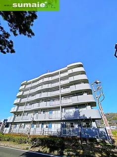 アズゥ−ル【5階】の外観