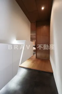 ストークマンション長堀【3階】の玄関