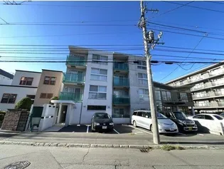 カサ ヴェルデ宮の森の画像