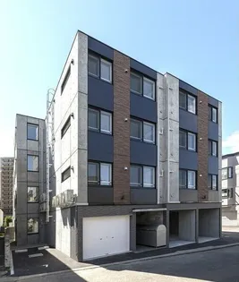 PRECIOUS MIYANOSAWAの画像