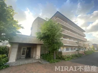 イングランドアヴェニュー1番館【1階】の外観