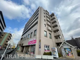 サンコーグランピア【6階】の外観