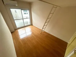 ロフティ北花田【4階】の居間