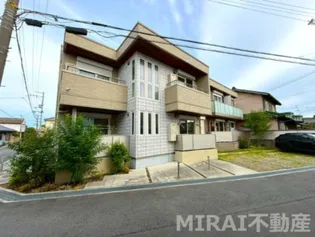 シャーメゾンニーム【1階】の外観