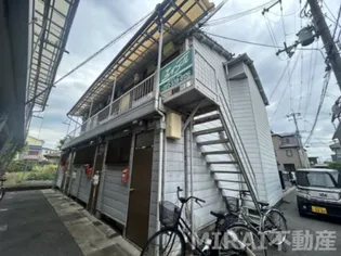スリーハイツの画像