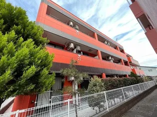 ファーストプレイス【2階】の外観