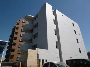 ストーンクリーク【2階】の外観