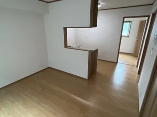 YMオートヴィラ B棟【1階】の内装