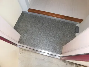 ハイムサニーステージ【2階】の玄関