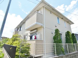 Y’sフラットA【2階】の外観