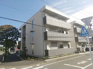 セジュール河辺の画像