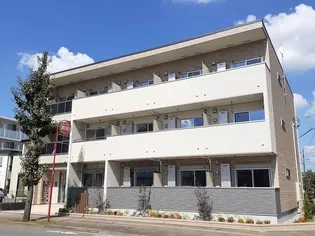 プラム アズールの画像