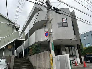 ウイステリア国立【1階】の外観