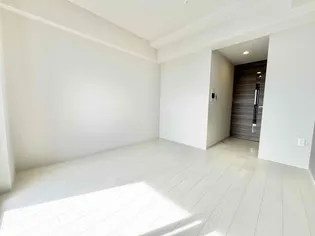 レジュールアッシュ玉造【8階】の居間