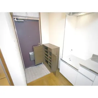 メゾン ド レポ【305号室】の玄関