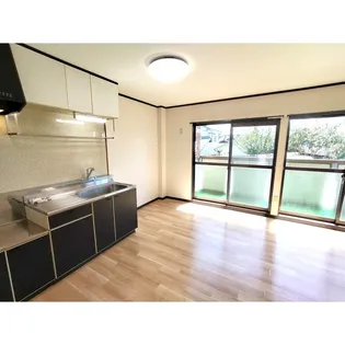 Surplus Twoサンハイツ小林B【202号室】の居間