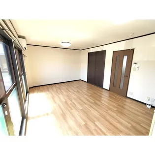 Surplus Twoサンハイツ小林B【202号室】の居間