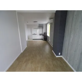 青木ビル【4F号室】の居間