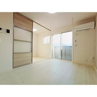 ピースヒルズ【2階】の外観