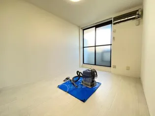 ルミエール箕面3【1階】の居間