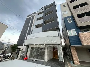 ONLY ONE小花【3階】の外観