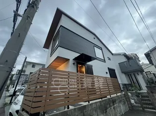 兵庫県川西市萩原3丁目【一戸建】の外観