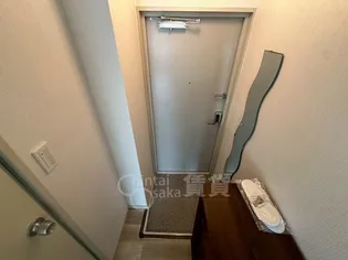 ゼクシブ池田綾羽【3階】の玄関