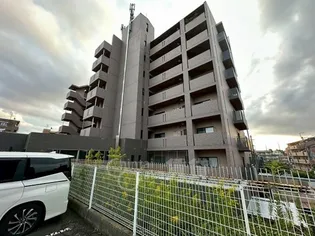 ロイヤルプラザ千里【2階】の外観