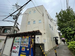 カーサリビヴェーレ【3階】の外観