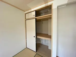 エーデル雲雀丘 二番館【2階】の内装