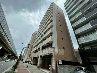 プレサンス新大阪ヴィガ【4階】の外観