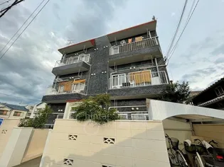 那岐ハイツ【1階】の外観