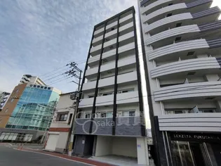 エストゥルースプラス大阪福島【8階】の外観