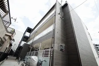 リブリ・シャルマン・パレス・吉野【2階】の外観