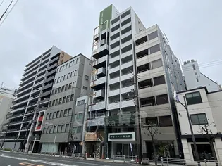 プレジール靭公園【3階】の外観