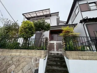 兵庫県川西市鴬が丘【一戸建】の外観