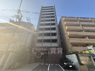 ミッドコート東三国【4階】の外観
