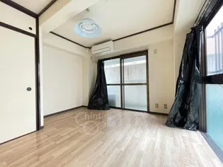 フレール千里【2階】の居間