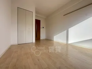 クローヴェーサウスタカハマ【4階】の居間