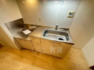 クローヴェーサウスタカハマ【4階】の玄関