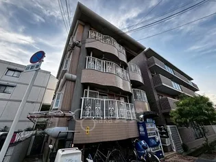 アーベイン緑地公園【3階】の外観